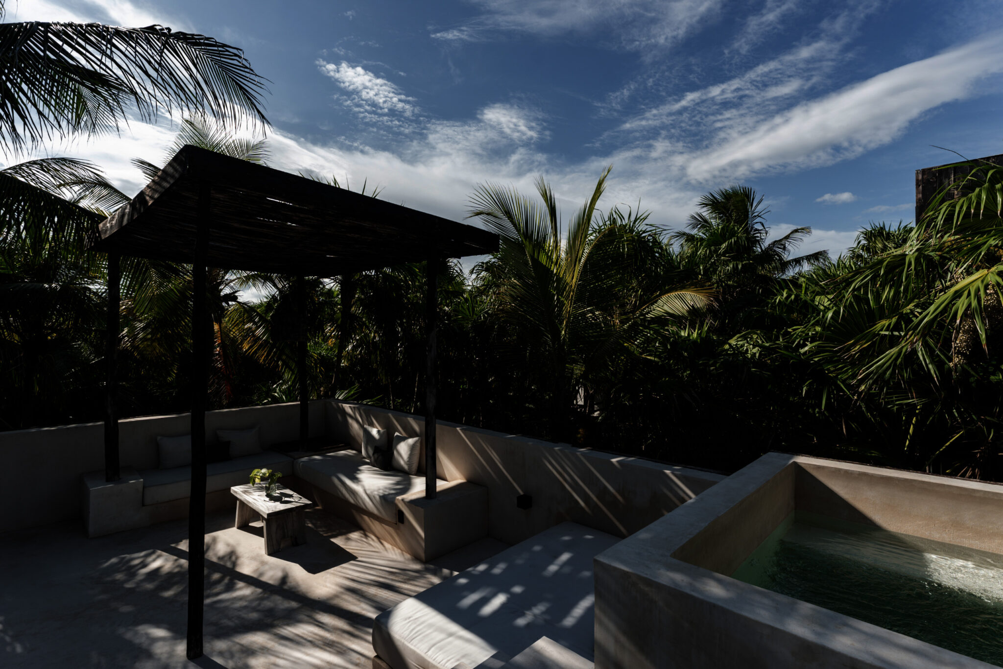 private-rooftop-beachfront-hotel-tulum-pool